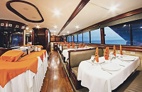 Galapagos Sky Dining | Savor the flavors of the Galapagos onboard! | Scuba Center group dive trips.